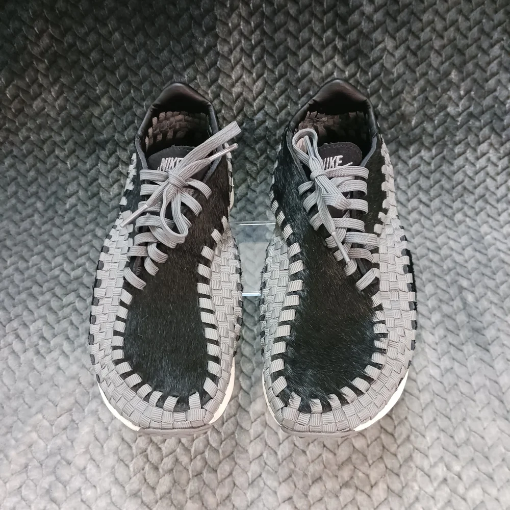 Nike Black and Gray Women's‎ Sneakers